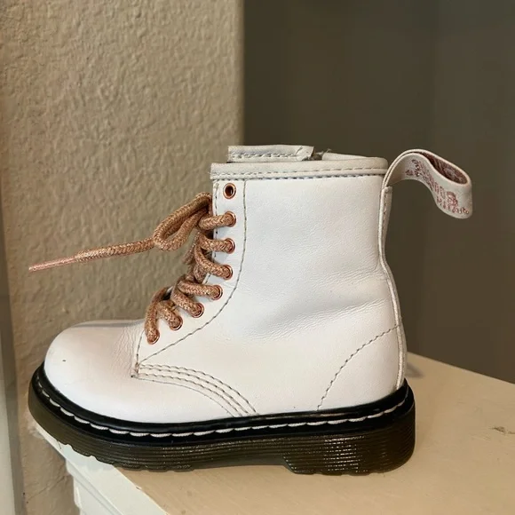 Doc Martens - 1460J JY004 - White/Rose Gold Boots w/ Zipper - US SIZE 7C - Picture 4 of 9
